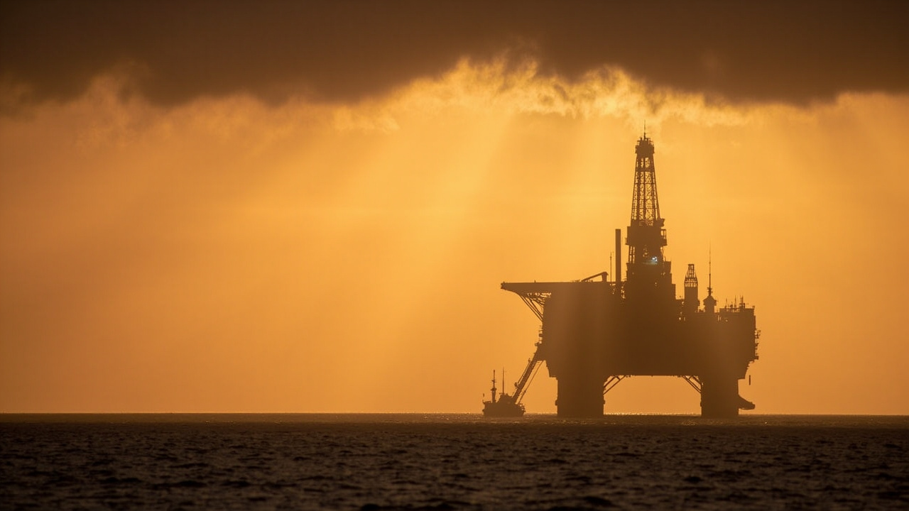 An oil platform in the Persian Gulf with hazy skies